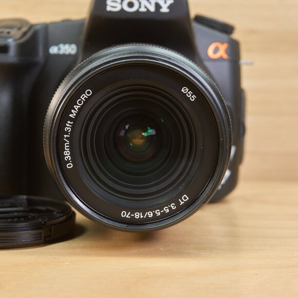Sony Alpha A350 14.2MP Digital SLR Camera / DT 18-70mm f3.5-5.6 Zoom Lens - Picture 4 of 12